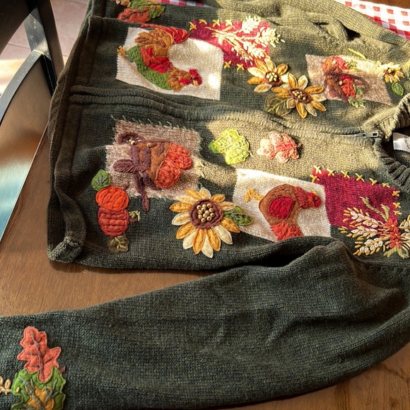 Tiara International Fall Sweater / Zip-Up - Picture 3 of 3